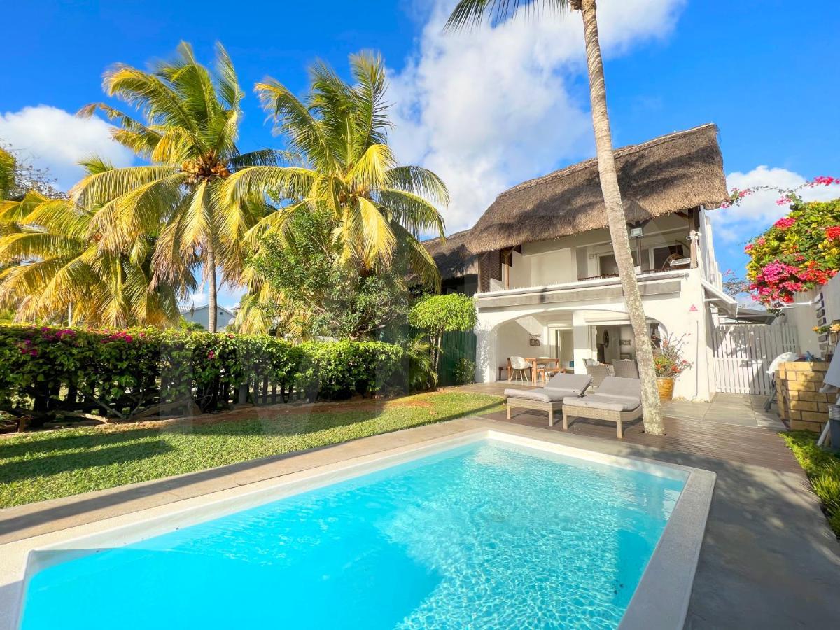 Caro'S Beachfront Trou aux Biches Exterior photo