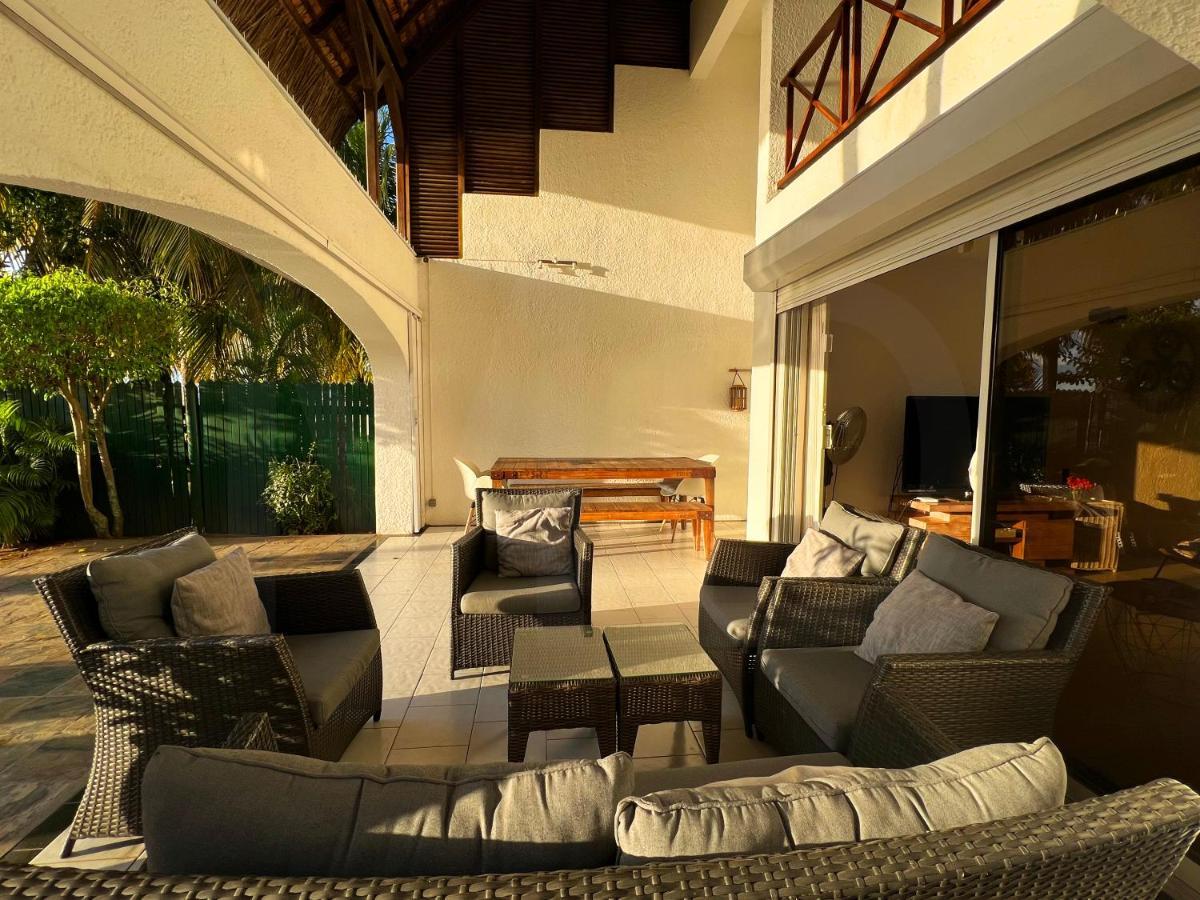 Caro'S Beachfront Trou aux Biches Exterior photo